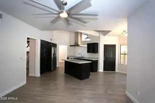924 E Manor Dr, Chandler, AZ 85225 - Photo 15