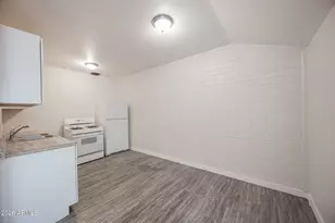 864 E Chandler Blvd, Chandler, AZ 85225 - Photo 5