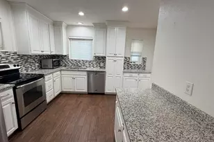 2854 N Greenfield Rd, Phoenix, AZ 85006 - Photo 3