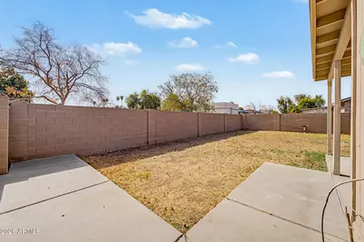 5708 N 42nd Lane, Phoenix, AZ 85019 - Photo 21