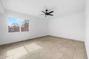 5708 N 42nd Ln, Phoenix, AZ 85019 - Photo 11