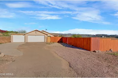 33665 S Incline Drive, Black Canyon City, AZ 85324 - Photo 15