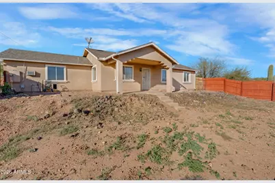 33665 S Incline Drive, Black Canyon City, AZ 85324 - Photo 17