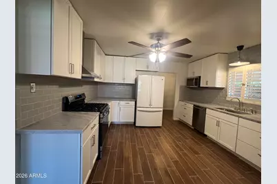 801 W Earll Drive, Phoenix, AZ 85013 - Photo 13