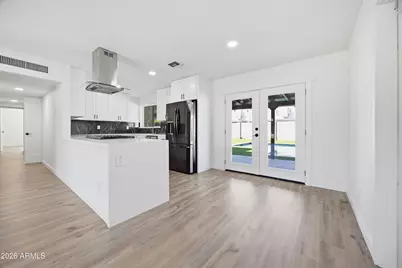 7634 E 3rd Street, Scottsdale, AZ 85251 - Photo 3