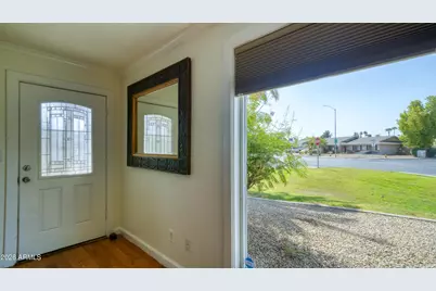 253 E Beck Lane, Phoenix, AZ 85022 - Photo 7