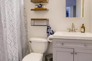 253 E Beck Ln, Phoenix, AZ 85022 - Photo 9