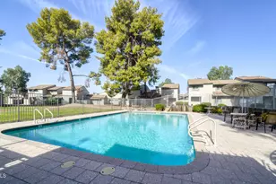 253 E Beck Ln, Phoenix, AZ 85022 - Photo 21