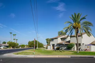 253 E Beck Ln, Phoenix, AZ 85022 - Photo 25