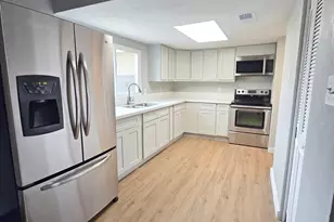 5725 N 44th Ln, Glendale, AZ 85301 - Photo 3