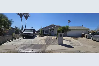 5454 W Roanoke Avenue, Phoenix, AZ 85035 - Photo 1