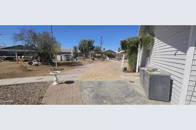 5454 W Roanoke Avenue, Phoenix, AZ 85035 - Photo 9