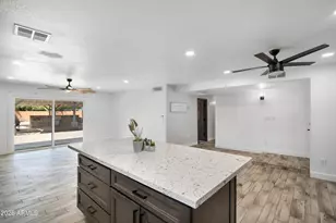 922 W Angela Dr, Phoenix, AZ 85023 - Photo 11