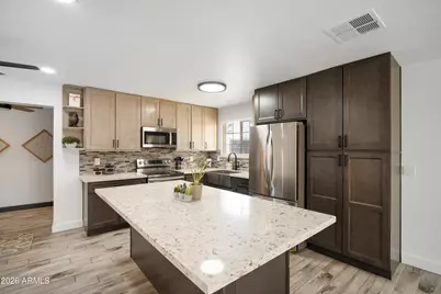 922 W Angela Drive, Phoenix, AZ 85023 - Photo 7
