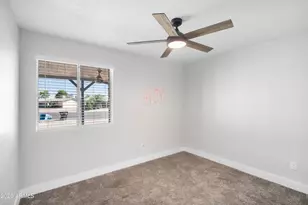 922 W Angela Dr, Phoenix, AZ 85023 - Photo 19
