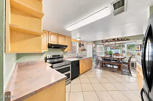 9219 N 55th Ave, Glendale, AZ 85302 - Photo 17