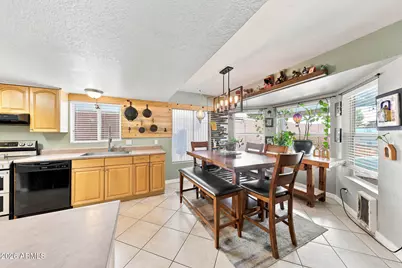 9219 N 55th Avenue, Glendale, AZ 85302 - Photo 11