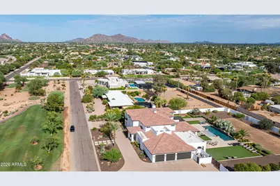 8622 E Cactus Wren Road, Scottsdale, AZ 85250 - Photo 13
