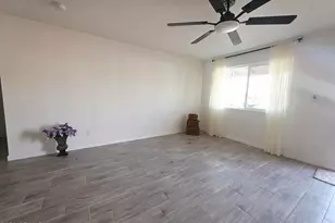 2516 N 47th Dr, Phoenix, AZ 85035 - Photo 3