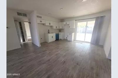 2516 N 47th Drive, Phoenix, AZ 85035 - Photo 11