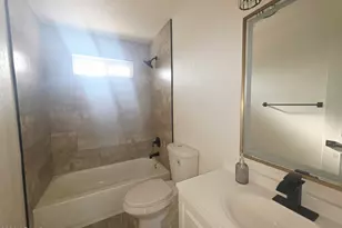 2516 N 47th Dr, Phoenix, AZ 85035 - Photo 9
