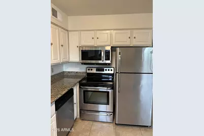 4111 E Camelback Road #17, Phoenix, AZ 85018 - Photo 7