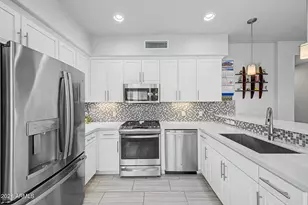 17850 N 68th St, Phoenix, AZ 85054 - Photo 13