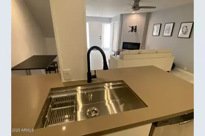 1820 E Morten Avenue #Unit 123, Phoenix, AZ 85020 - Photo 3