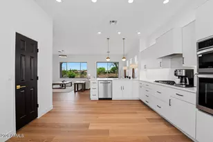 42122 N Anthem Springs Rd, Anthem, AZ 85086 - Photo 17