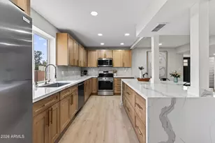 1709 E Frier Dr, Phoenix, AZ 85020 - Photo 9
