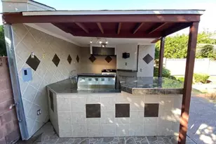 322 E Claremont St, Phoenix, AZ 85012 - Photo 13