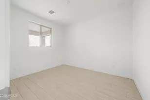 18213 W Pioneer St, Goodyear, AZ 85338 - Photo 13