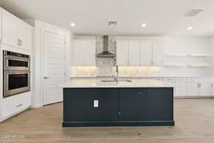 9743 S 12th St, Phoenix, AZ 85042 - Photo 11