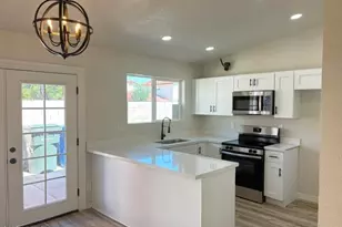 2829 E Tracy Ln, Phoenix, AZ 85032 - Photo 3