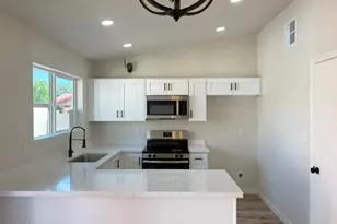 2829 E Tracy Ln, Phoenix, AZ 85032 - Photo 7