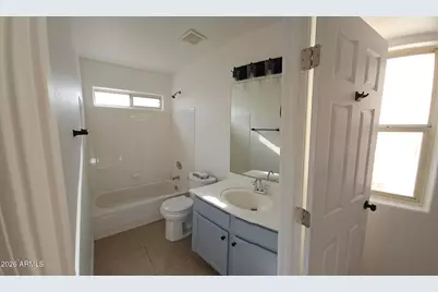 8002 W Stella Avenue, Glendale, AZ 85303 - Photo 11