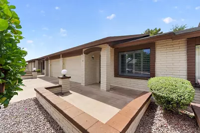 2064 S Farnsworth Drive #7, Mesa, AZ 85209 - Photo 3