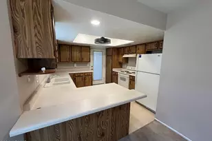 925 E Lodge Dr, Tempe, AZ 85283 - Photo 5
