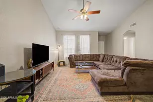 118 N Heritage Dr, Gilbert, AZ 85234 - Photo 9