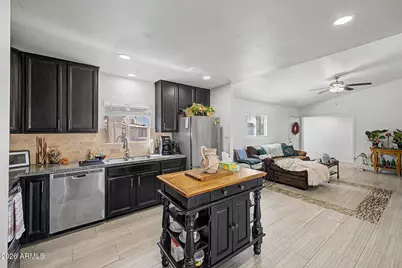 10526 W Devonshire Avenue, Phoenix, AZ 85037 - Photo 11