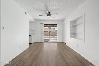10719 W Vista Avenue, Glendale, AZ 85307 - Photo 11