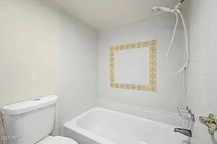10410 N Cave Creek Rd, Phoenix, AZ 85020 - Photo 21