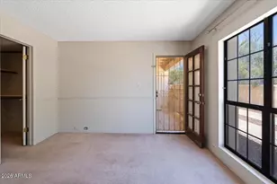 10410 N Cave Creek Rd, Phoenix, AZ 85020 - Photo 13