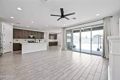 13360 W Briles Road, Peoria, AZ 85383 - Photo 7