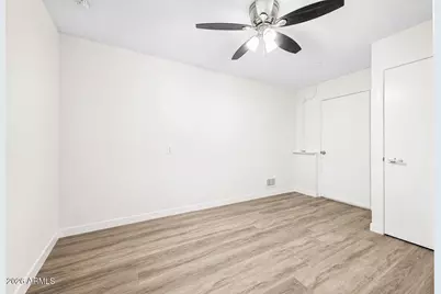 8336 E Monterey Way, Scottsdale, AZ 85251 - Photo 17