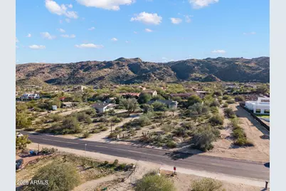 2252 E South Mountain Avenue, Phoenix, AZ 85042 - Photo 3