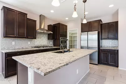 9559 W Fallen Leaf Lane, Peoria, AZ 85383 - Photo 7