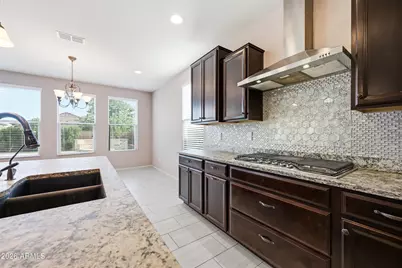 9559 W Fallen Leaf Lane, Peoria, AZ 85383 - Photo 11