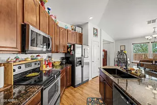 15855 N 171st Dr, Surprise, AZ 85388 - Photo 5