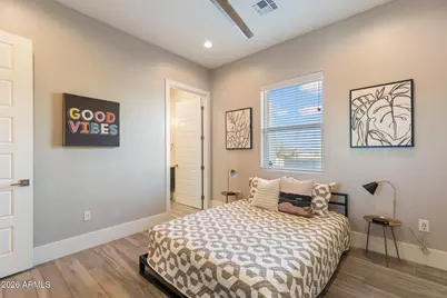 2252 E South Mountain Avenue, Phoenix, AZ 85042 - Photo 37